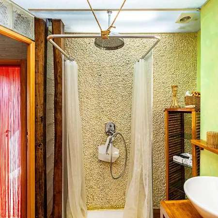 Appartamento Guestready - Colourful Getaway Near Montparnasse *